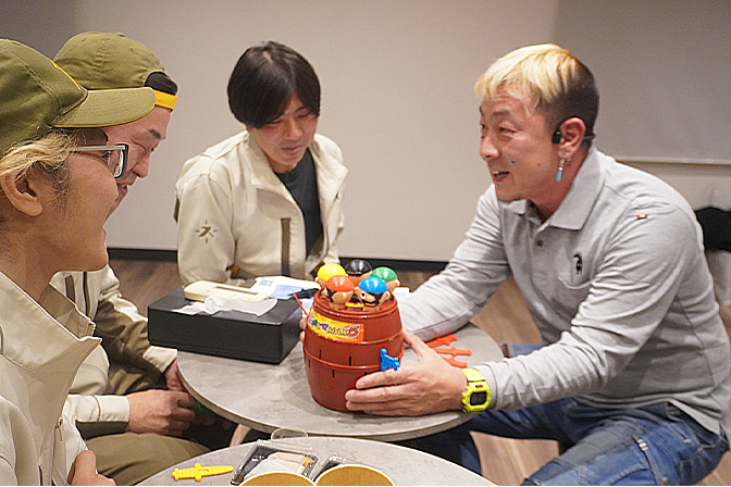 4人の社員